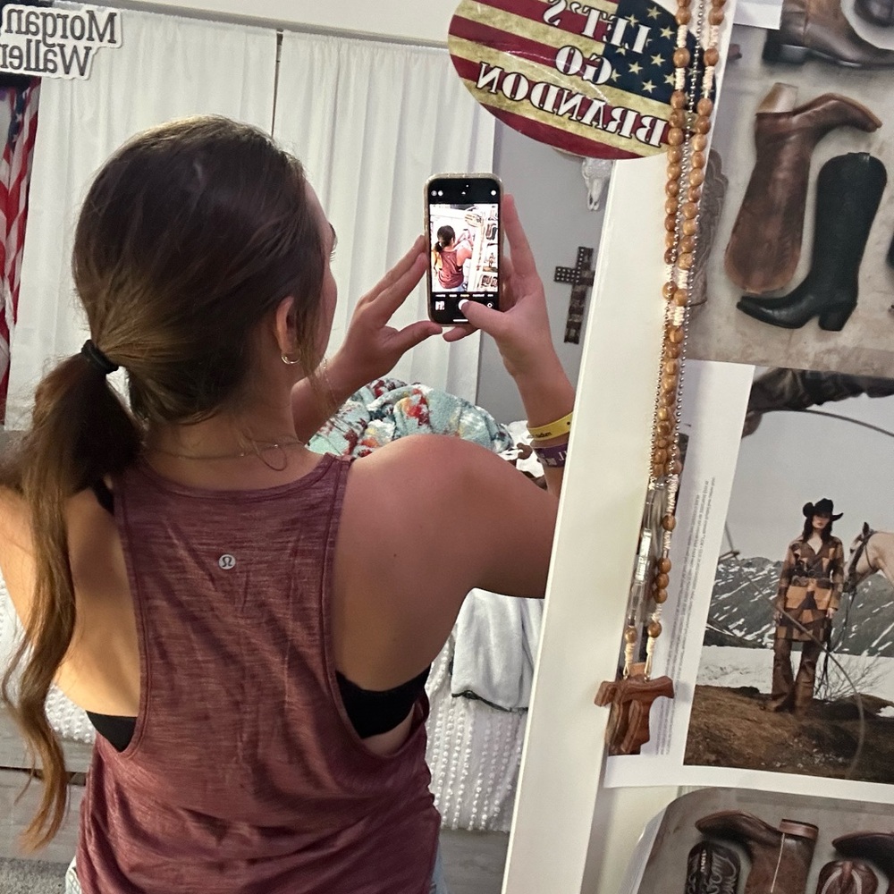 Burgundy brand new workout shirt from lulu!